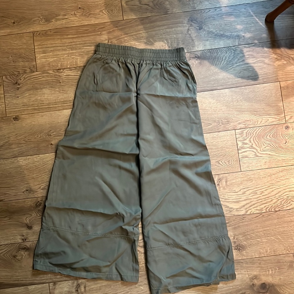 Carly Jean Los Angeles hays pants